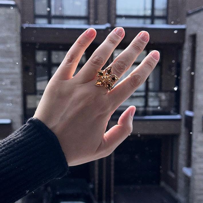 Flower Ring - Gold