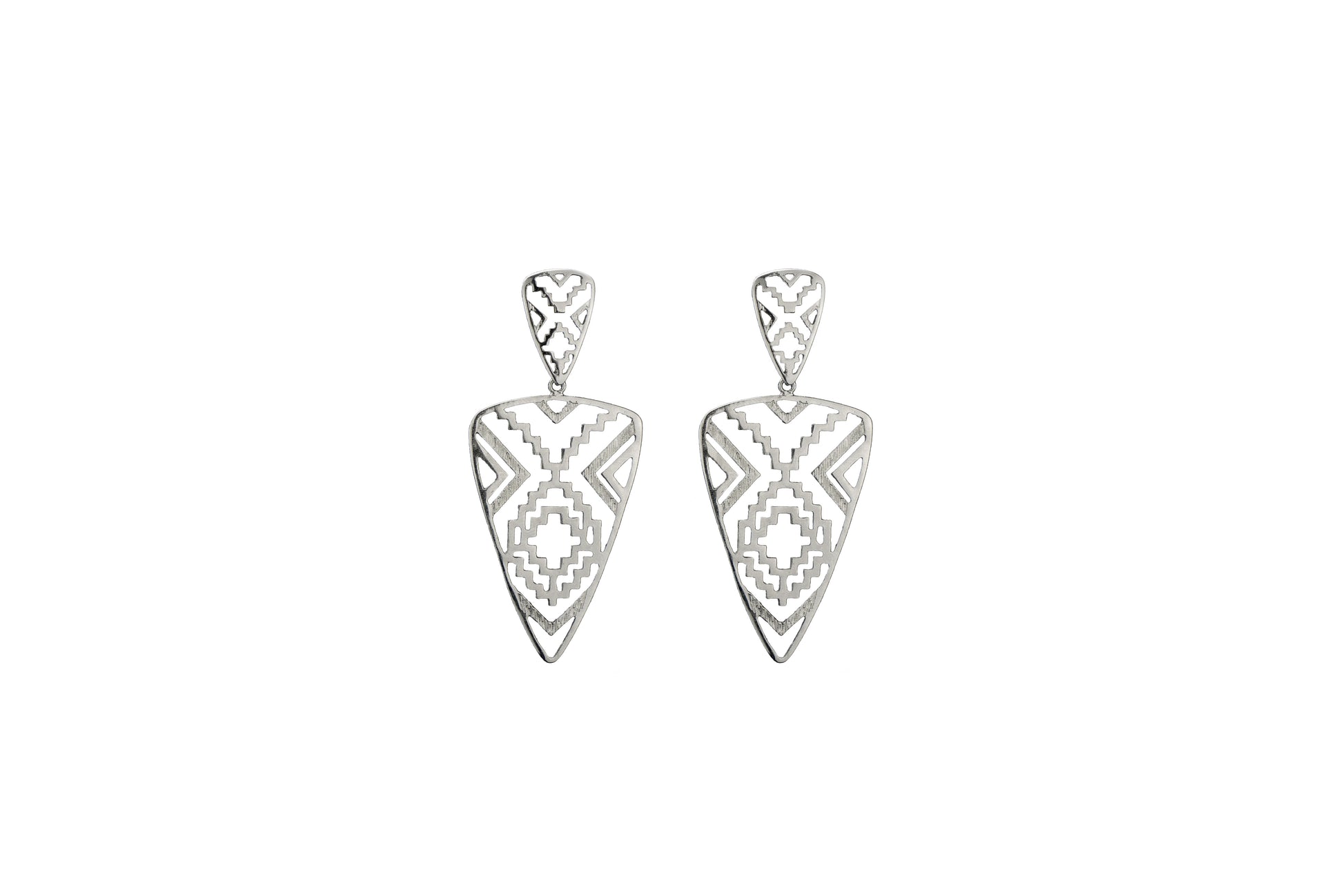 Rhodium plated in brass earring